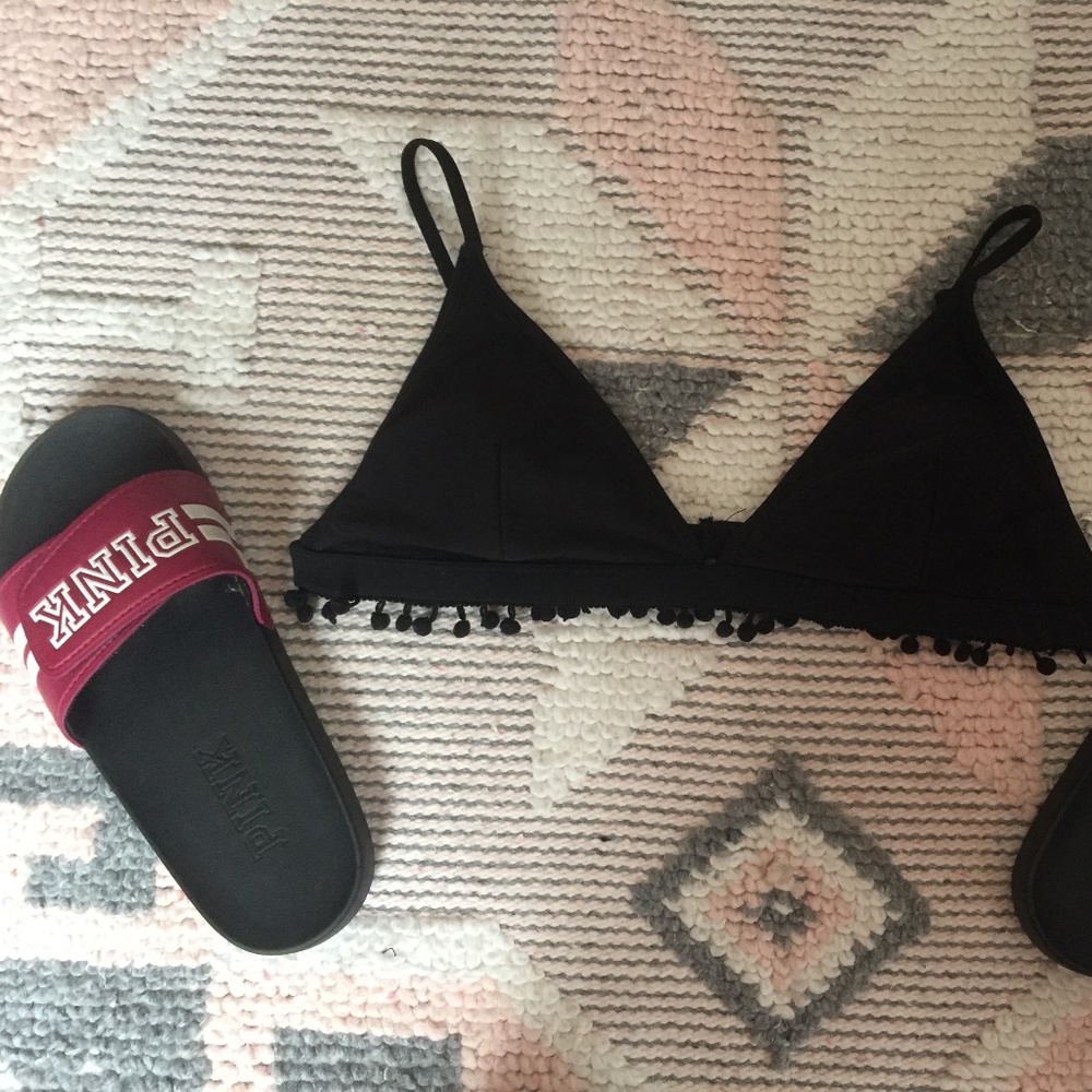 Black Triangle Pom Pom swim top <3